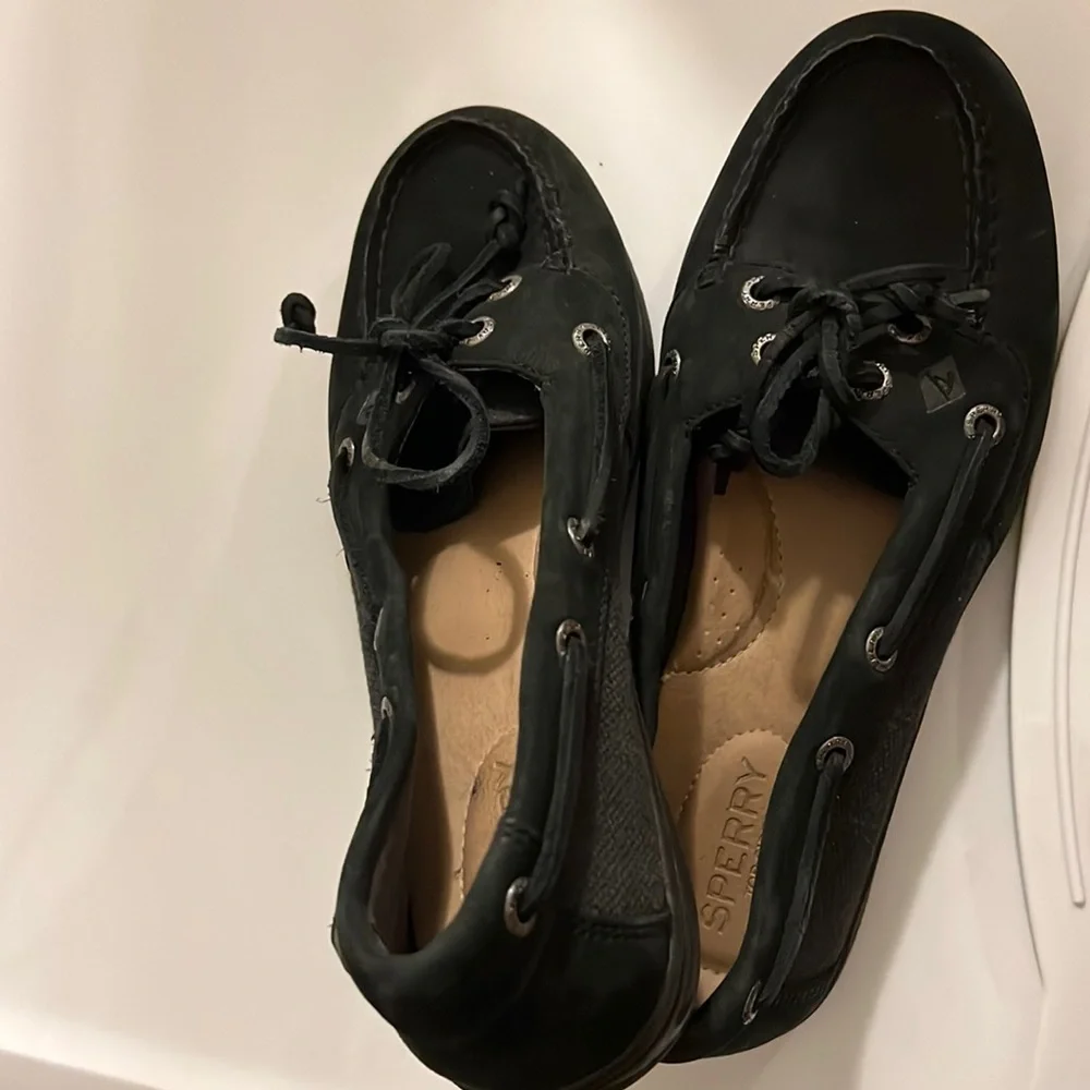 Preowned black woman Sperry shoes - Picture 2 of 5